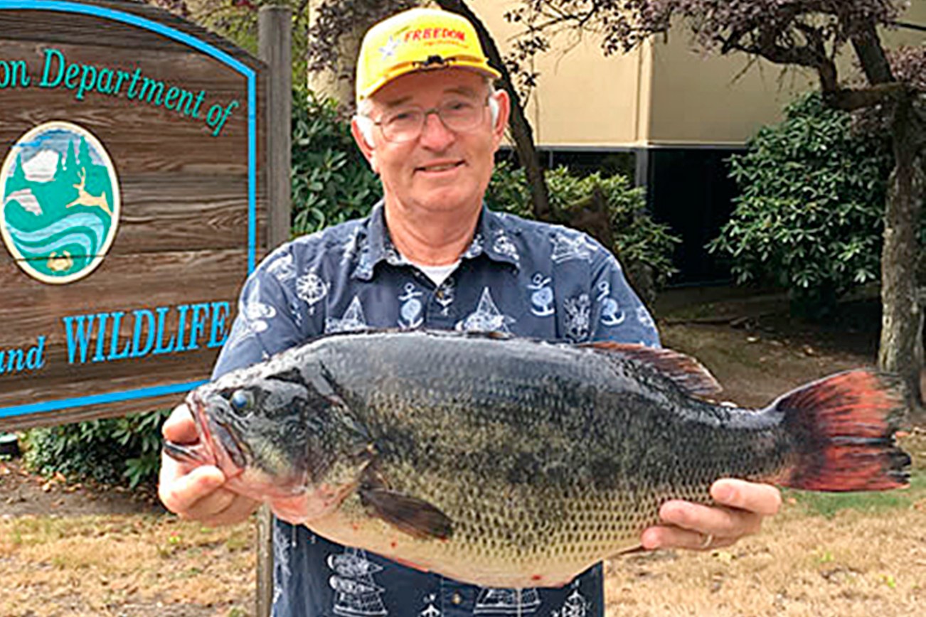 OUTDOORS: State-record largemouth bass landed