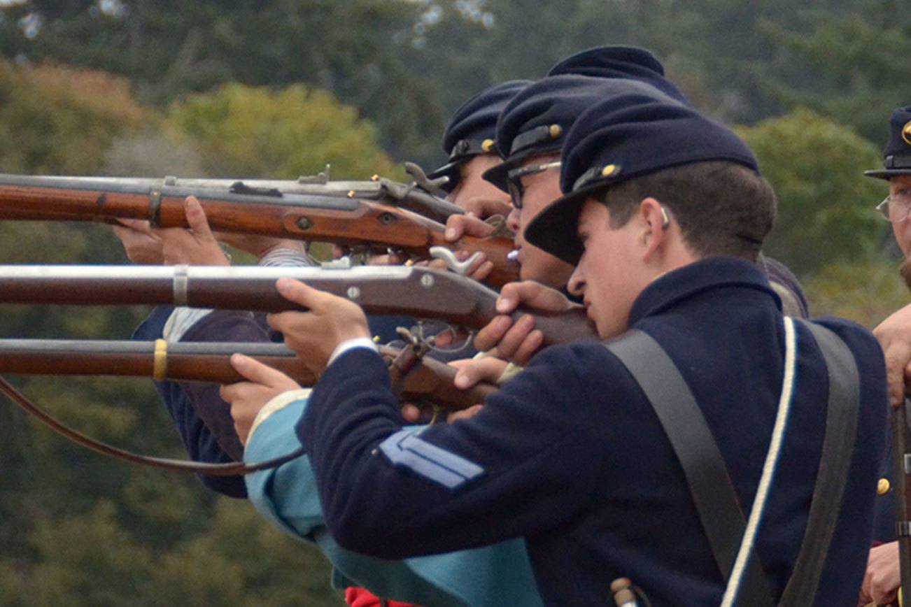 Civil War re-enactors give insight on history at Fort Worden for holiday weekend