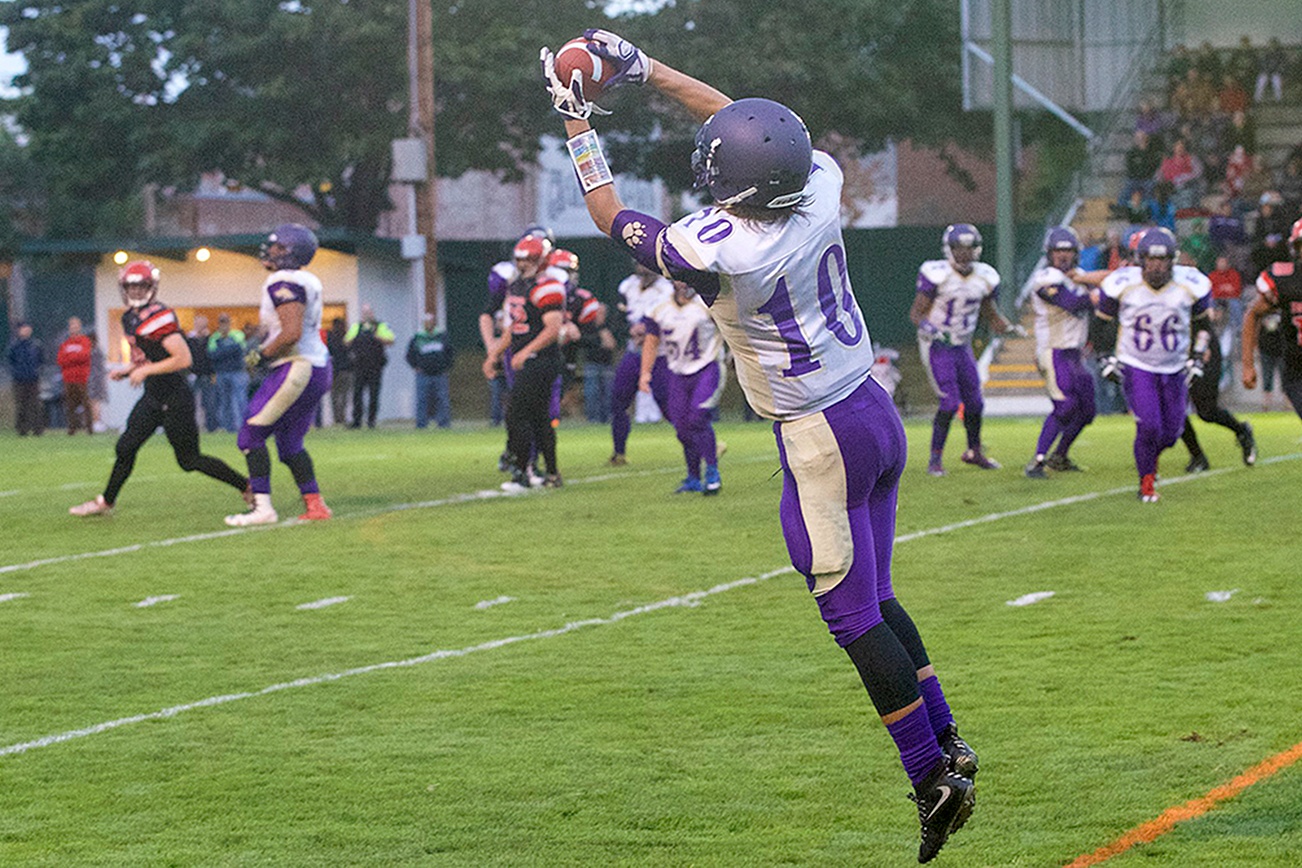 PREP FOOTBALL PREVIEW: Sequim hosts traditional power Montesano