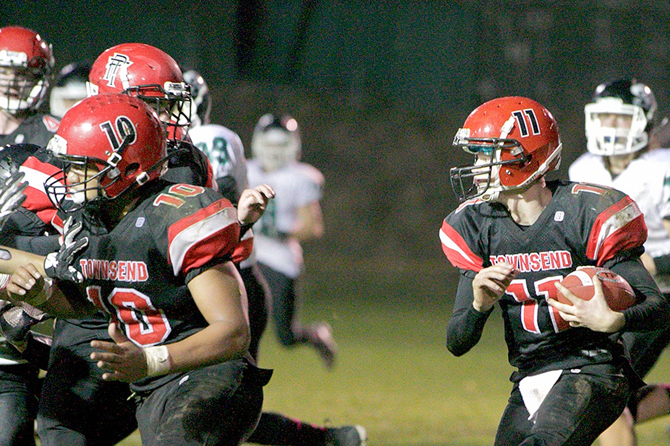 PREP FOOTBALL: Port Townsend rushes past Klahowya