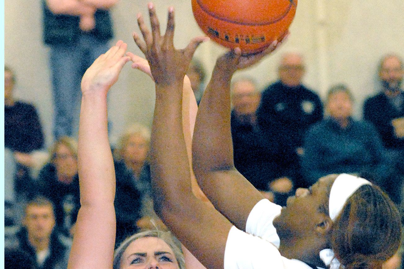 WOMEN’S BASKETBALL: Peninsula regains passion, rallies to win