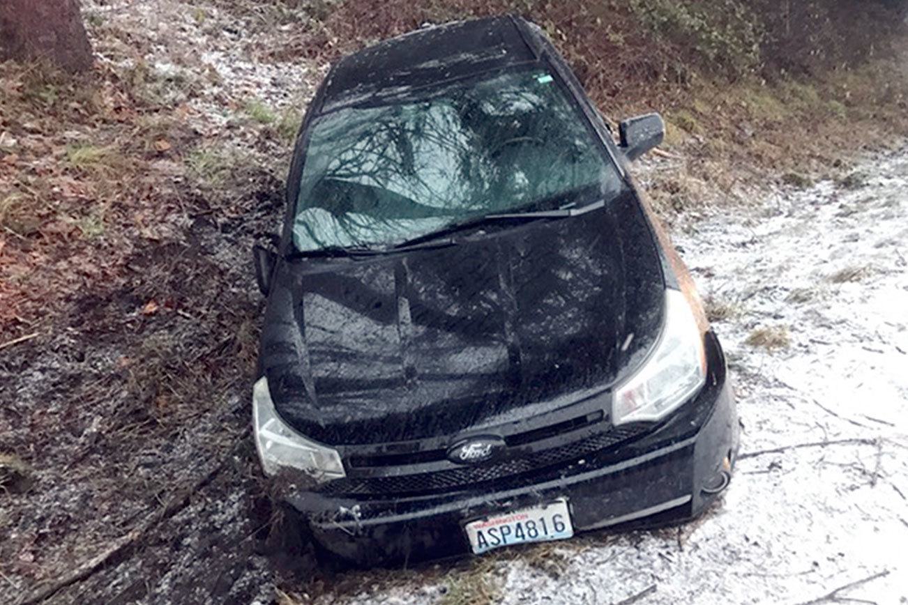 Ice briefly closes U.S. Highway 101; wrecks reported near Elwha River bridge