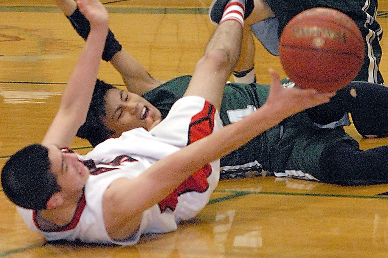 TRI-DISTRICT BOYS BASKETBALL: Neah Bay’s outside shooting fends off Cedar Park Christian