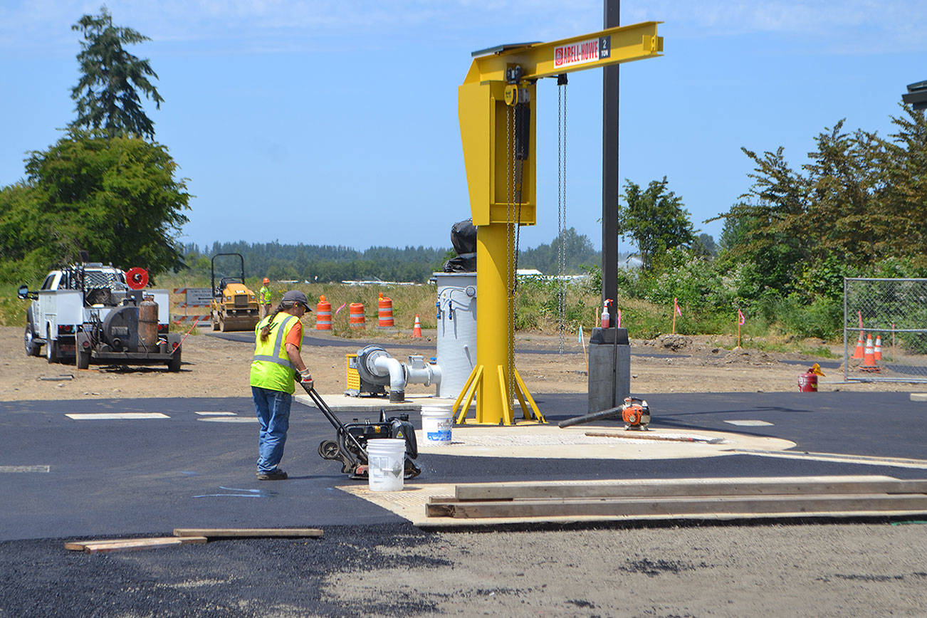 Crews finishing Carlsborg sewer project; residents can connect to system starting Wednesday