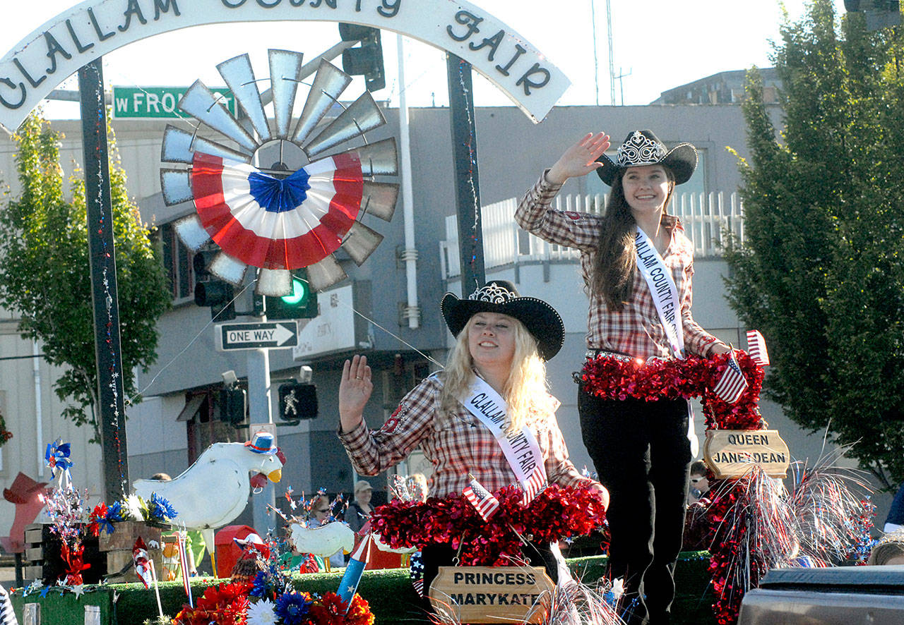 Clallam County Fair Royalty float takes top prize in Port Angeles