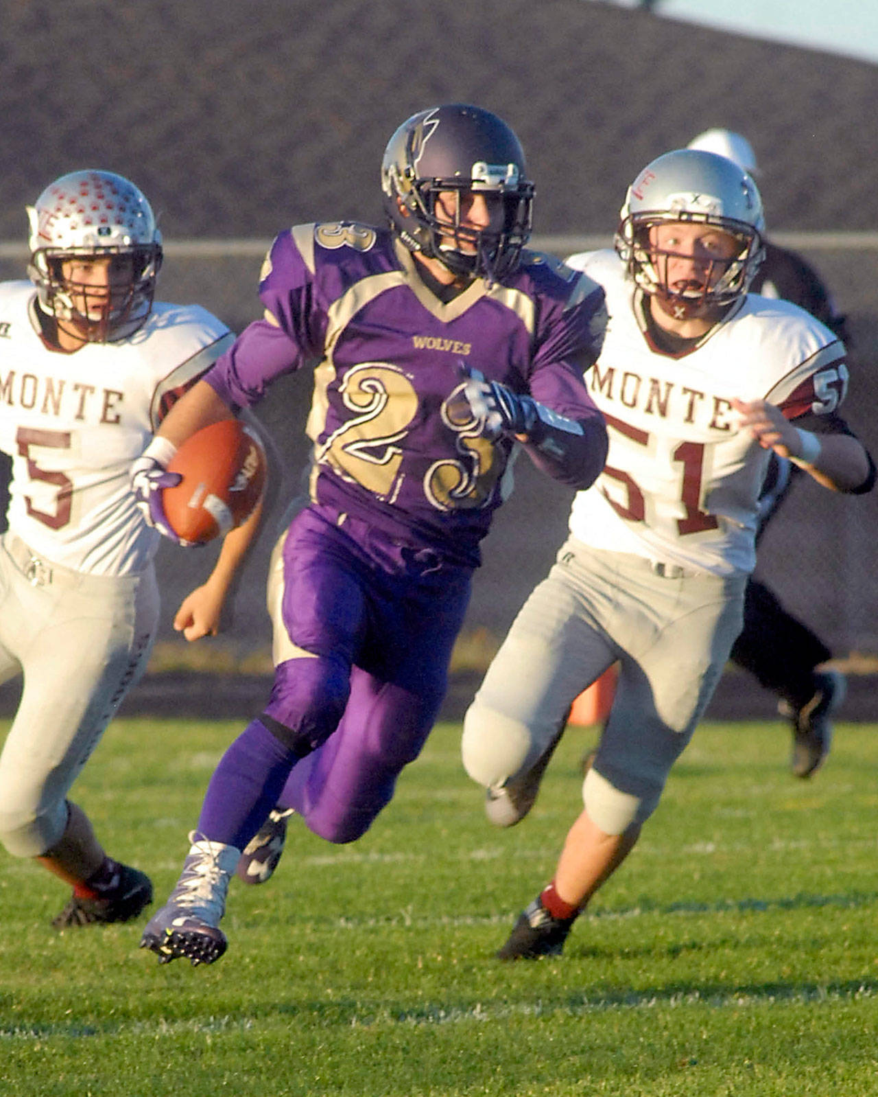 Gavin Velarde of Sequim takes the opening kickoff for a touchdown against Montesano last season.                                Keith Thorpe/Peninsula Daily News