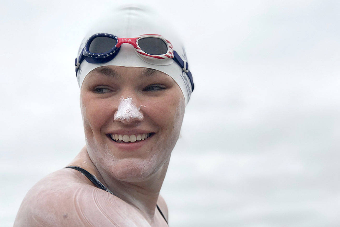 UPDATED: Swimmer begins long-distance Strait swim | Peninsula Daily News