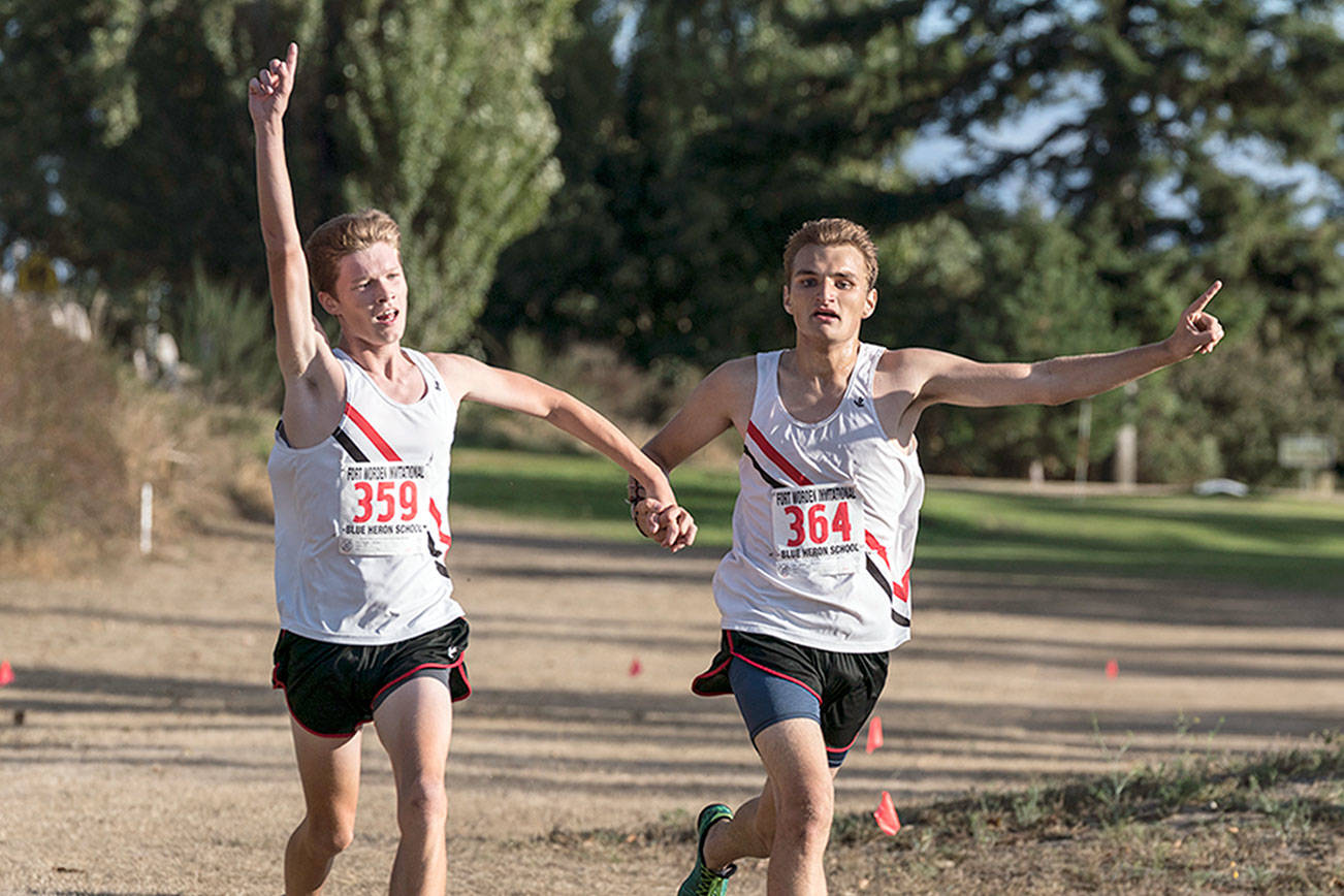 PREP ROUNDUP: Port Townsend duo claims boys cross country race; Gracie Long runs to another win for Port Angeles