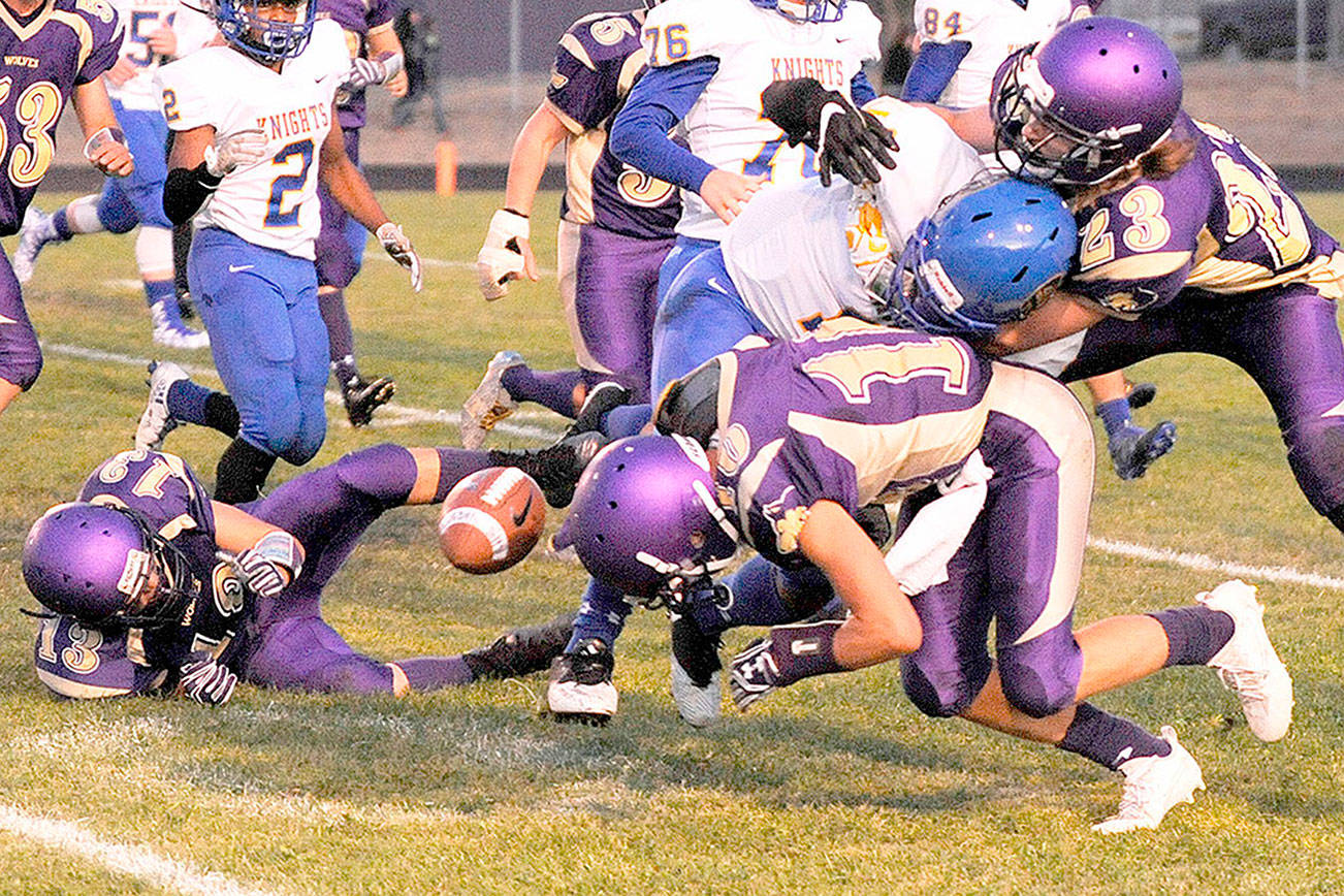 PREP FOOTBALL: Bremerton runs past Sequim