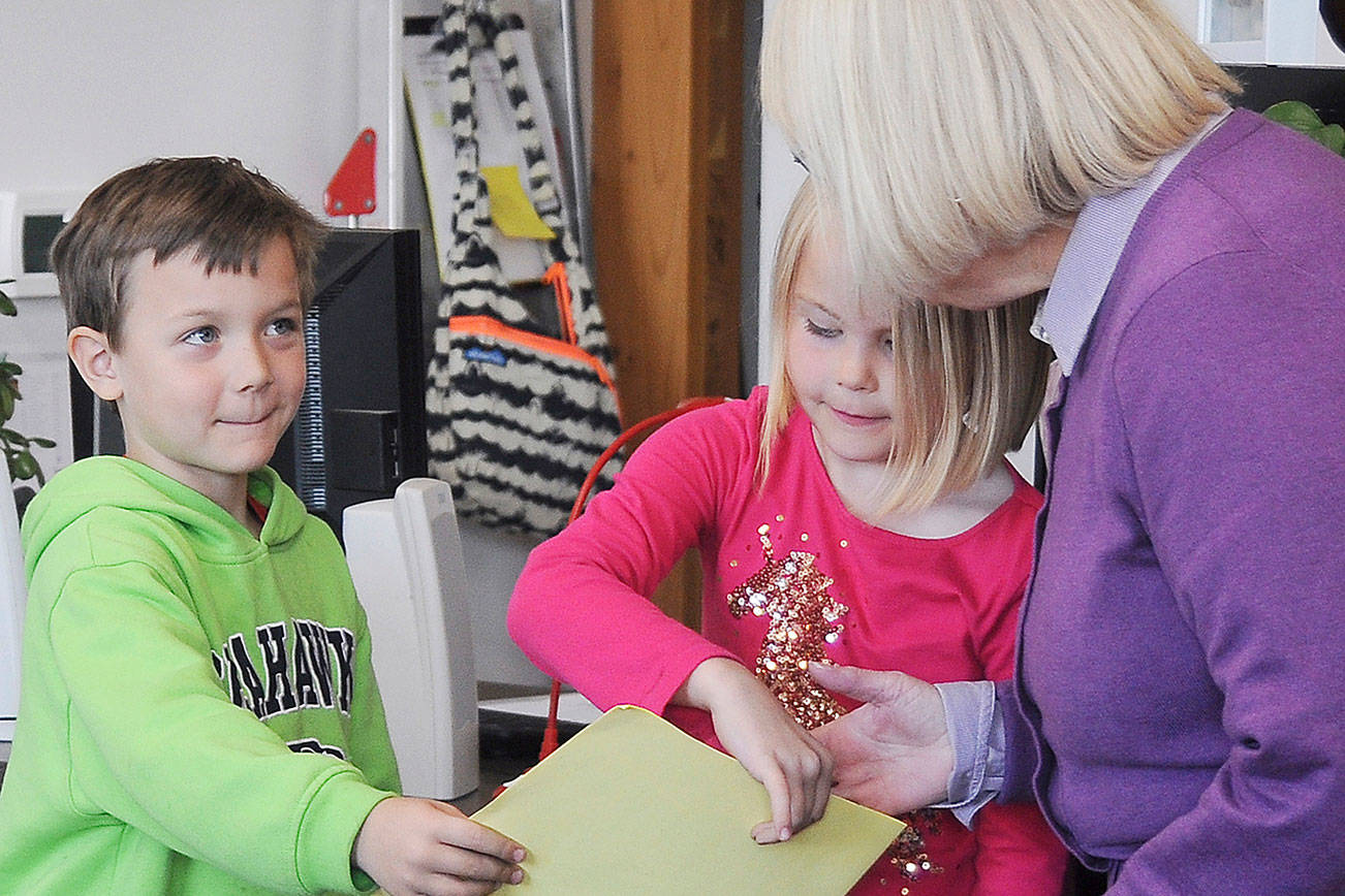 Sen. Murray gets Greywolf tour