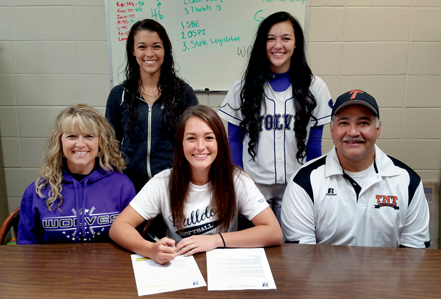 McKenzie Bentz is pictured with her family