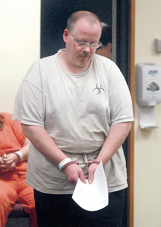 David Cummings enters Clallam County Superior Court in Port Angeles on Friday. Keith Thorpe/Peninsula Daily News