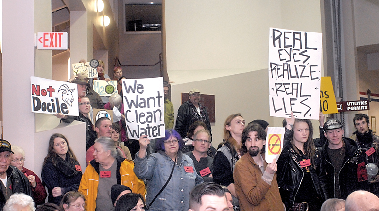 Fluoride opponents fill the hallway and stairs outside the City Council chambers at Port Angeles City Hall on Jan. 19. (Keith Thorpe/Peninsula Daily News)