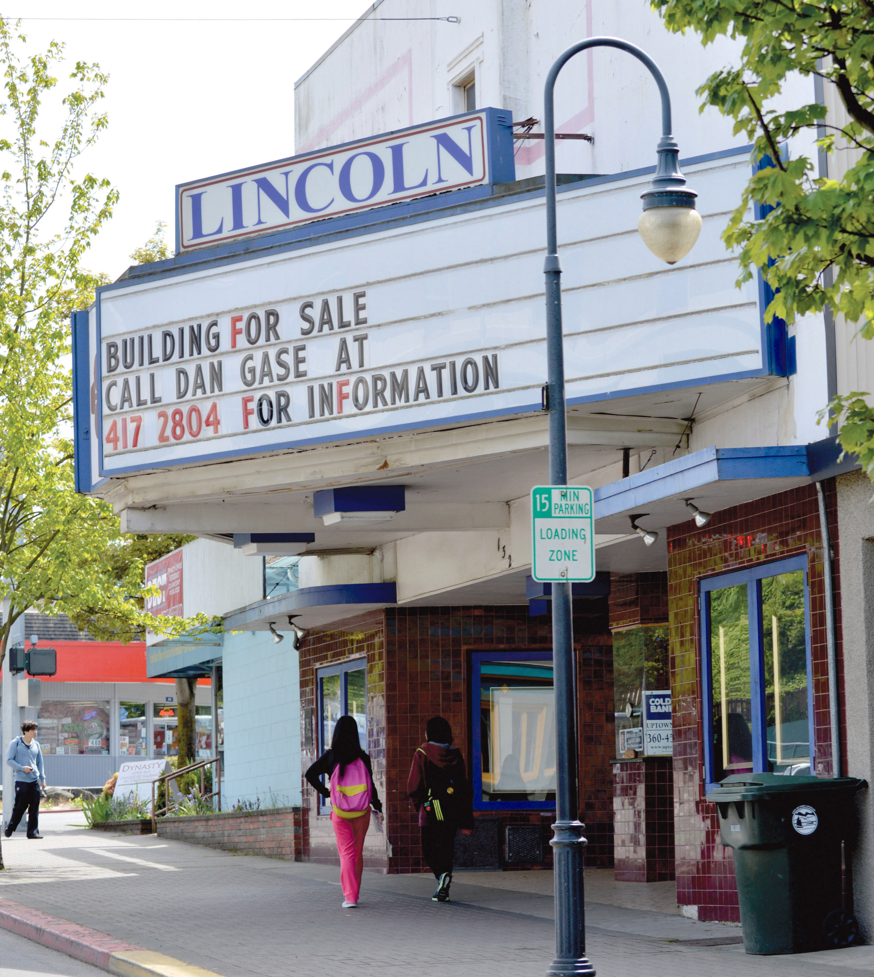 The “Light Up the Lincoln” campaign did not reach its goal by a midnight Monday deadline. (Diane Urbani de la Paz/Peninsula Daily News)