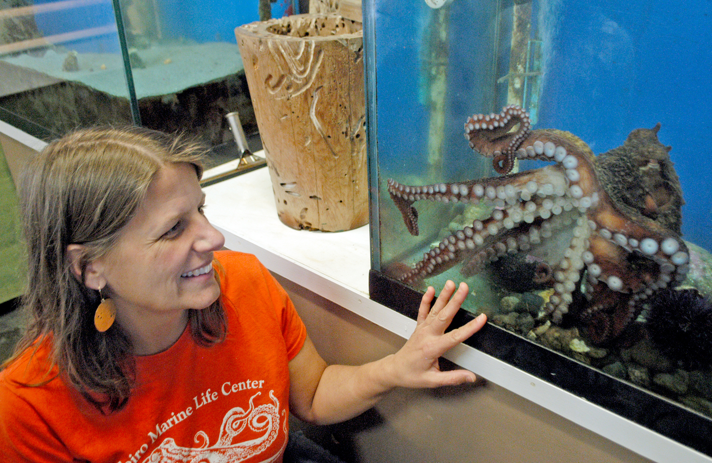 Fiero Marine Life Center Executive Director Melissa Williams and Ursula spend some Easter Sunday quality time together. —Photo by Chris McDaniel/Peninsula Daily News ()