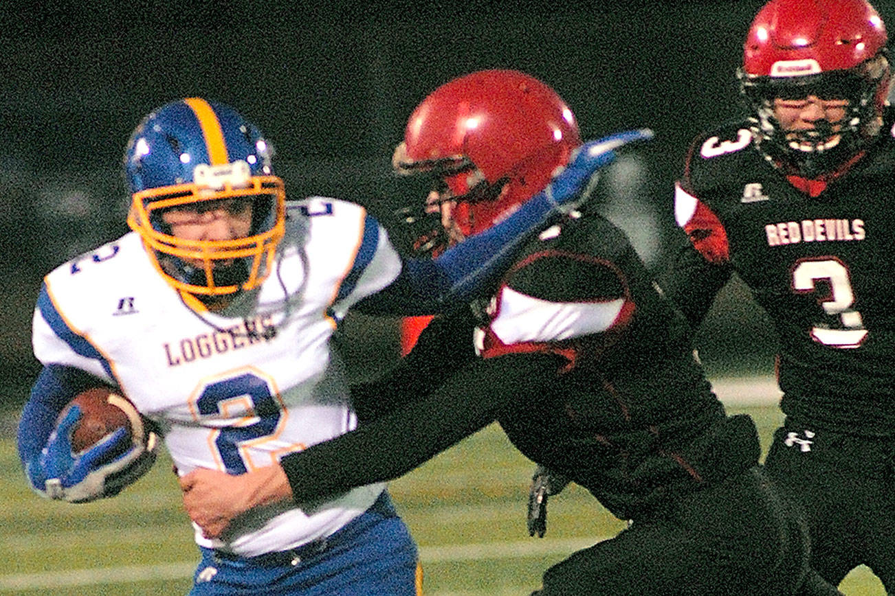 PREP FOOTBALL: Banged up but unbowed, Neah Bay outlasts Crescent 30-12