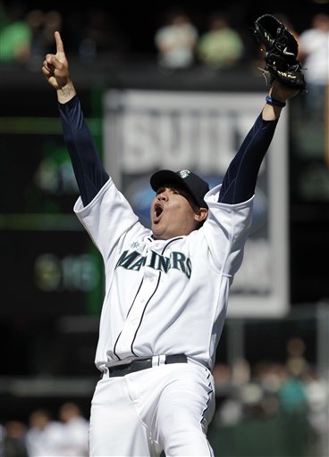 It's a deal: Mariners give Hernandez a King's ransom
