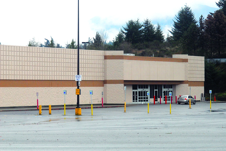 The former Port Angeles Walmart store at 3500 E. U.S. Highway 101 sits vacant awaiting a buyer for the property. Keith Thorpe/Peninsula Daily News