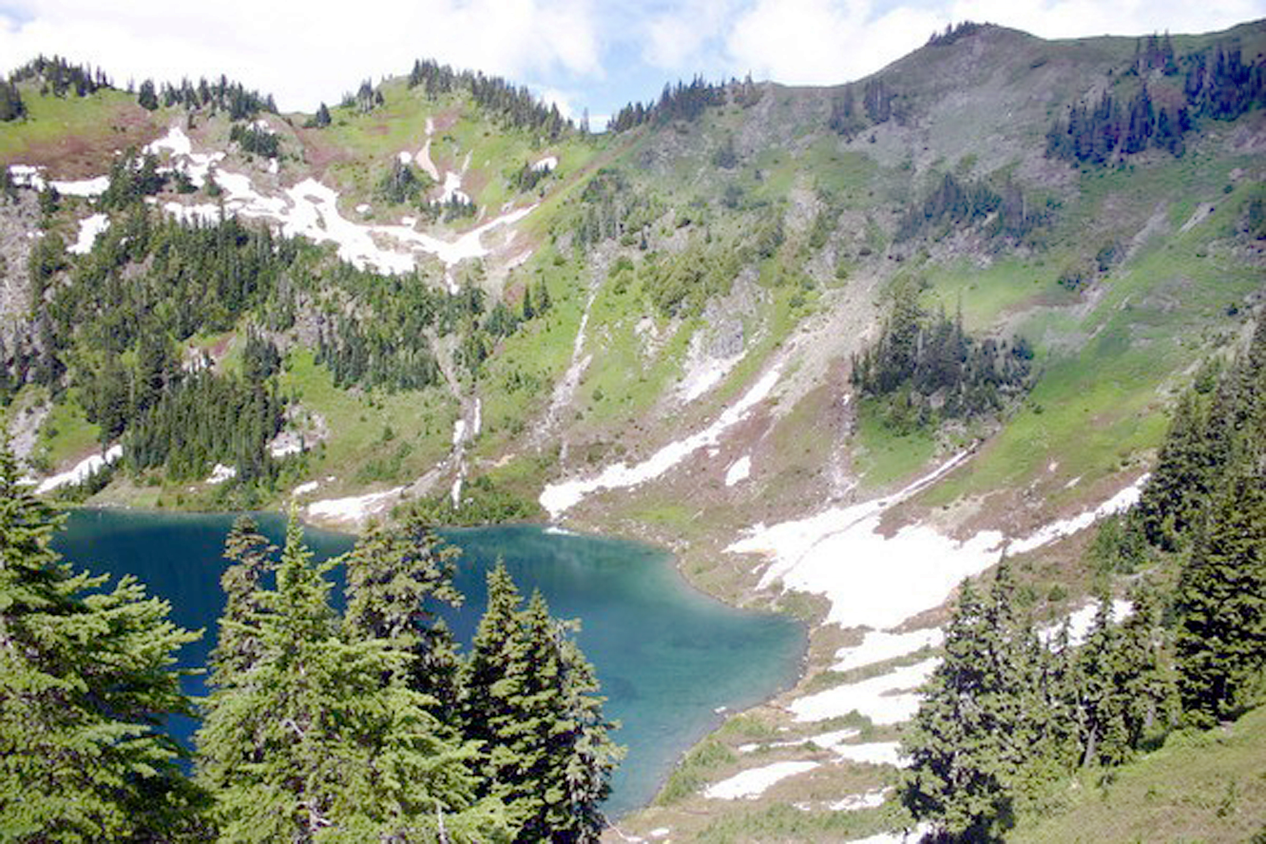 Glacier-fed Hoh Lake