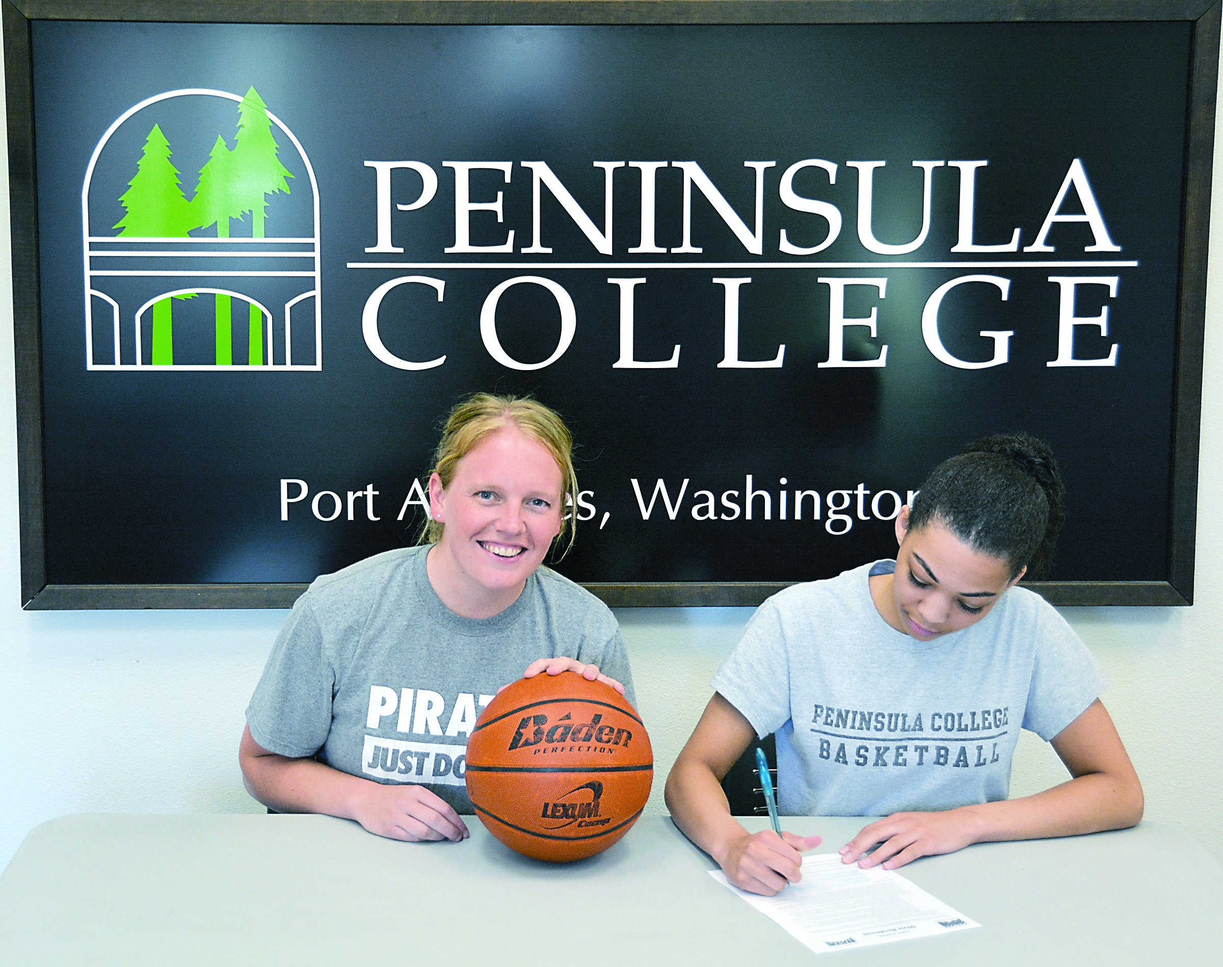 Peninsula College sophomore point guard Olivia Henderson