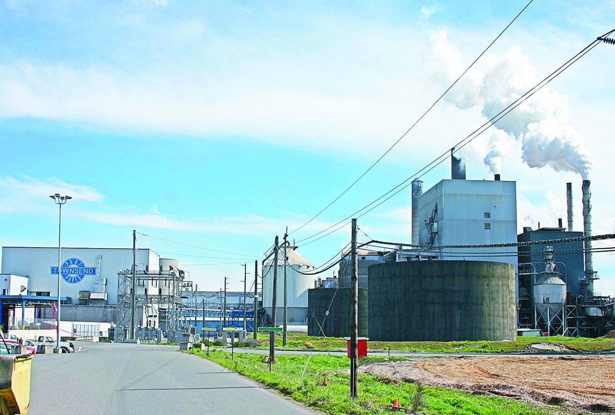 Port Townsend Paper Corp. said it notified the state Department of Ecology as soon as it discovered the leaking pipe. Charlie Bermant/Peninsula Daily News