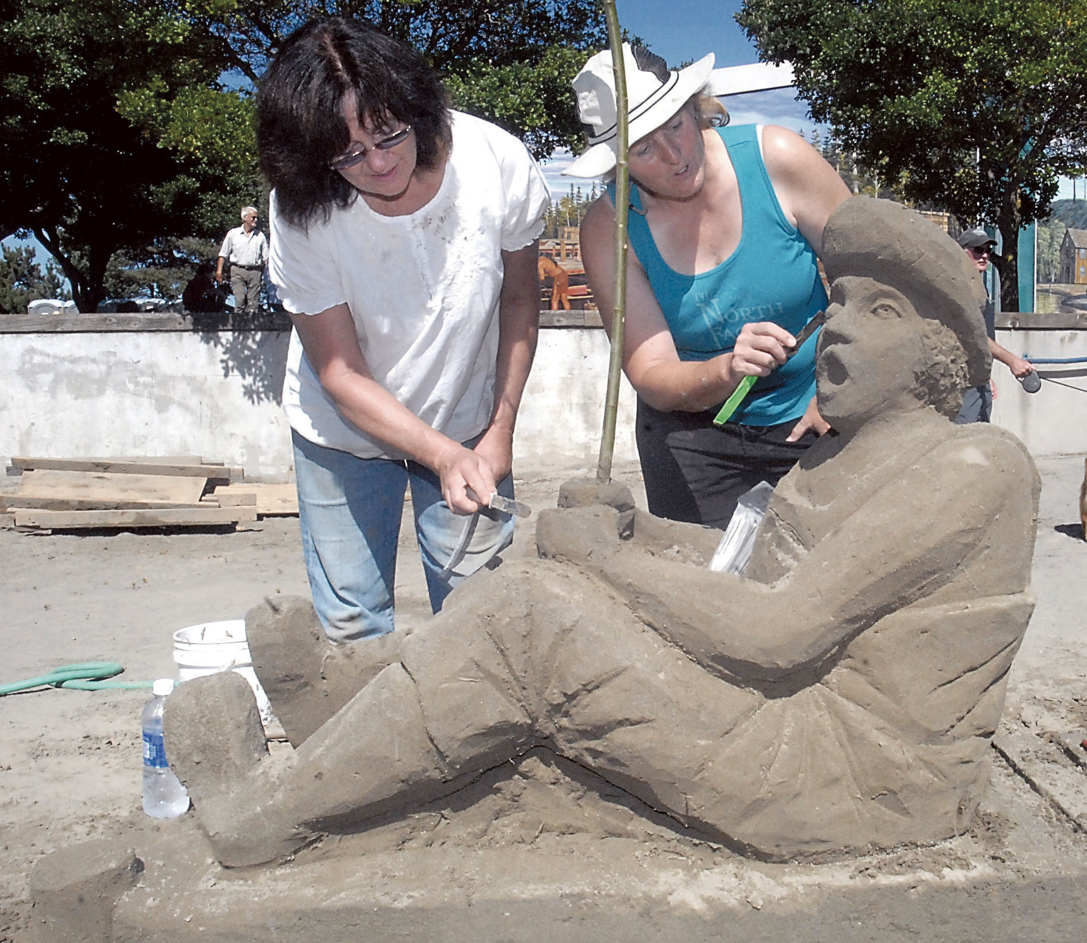 Sculptors Colleen Ozbasar