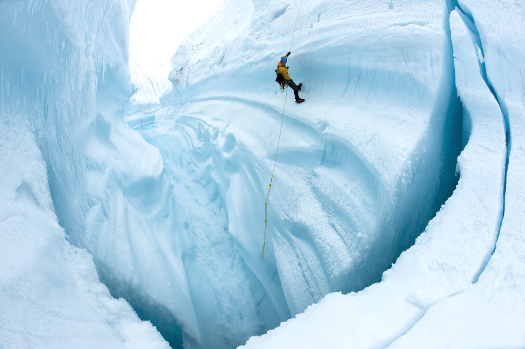 Photographer and former climate-change skeptic James Balog is the man behind “Chasing Ice