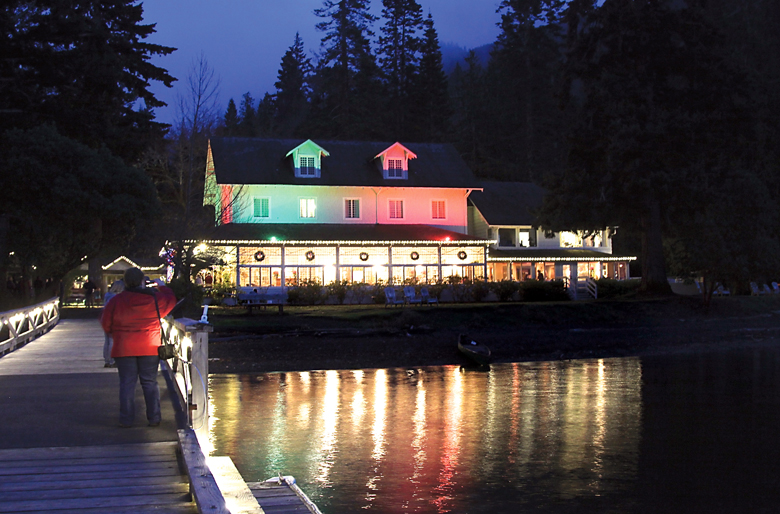 A New Holiday Tradition Lake Crescent Lodge Tailors End Of Year