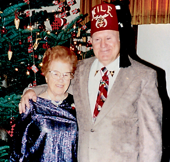 Isabella and Sidney Baggett are shown in a family snapshot.