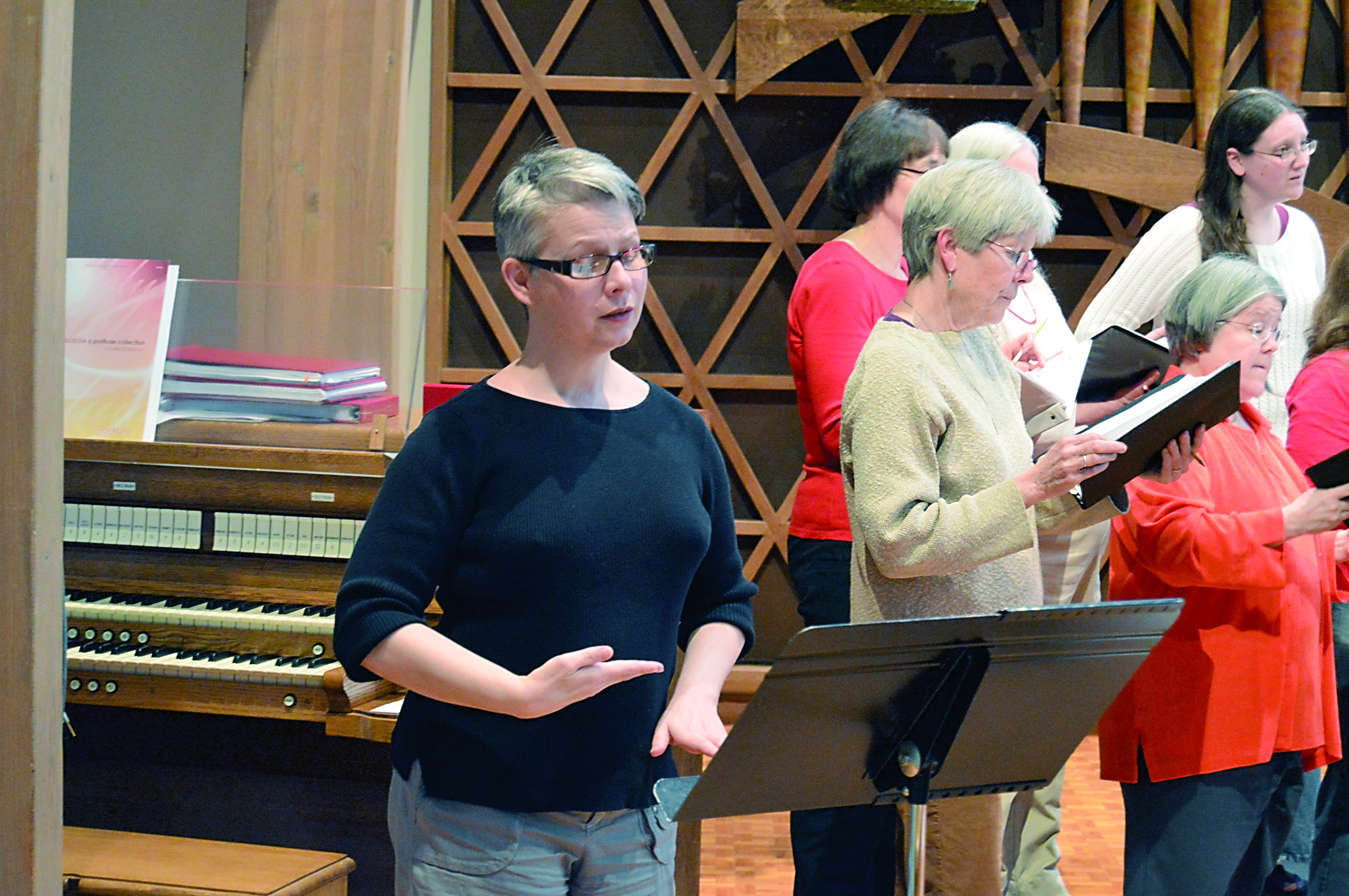 WEEKEND: Chorale to bring songs to both hearing, deaf Sunday in Sequim ...