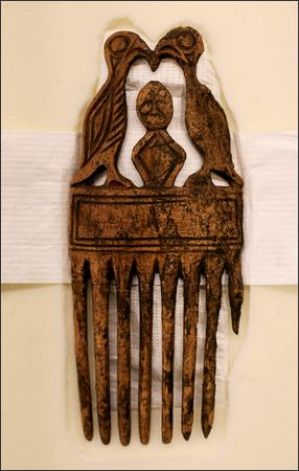 One of Tse-whit-zen's greatest treasures: an intricately carved bone comb. Peninsula Daily News file photo