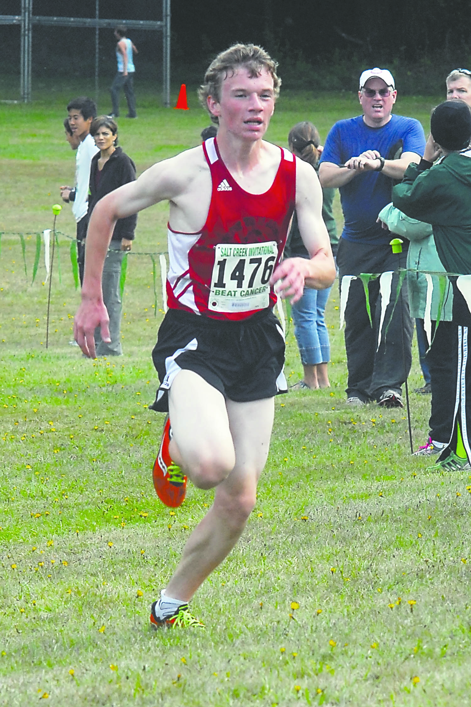 Port Townsend’s Ryan Clarke races to a second-place finish at the Salt Creek Invitational. Photo -- Keith Thorpe/Peninsula Daily News