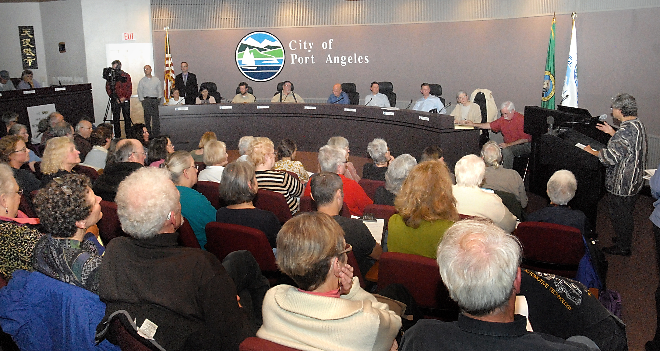 Representatives of the U.S. Navy and U.S. Forest Service