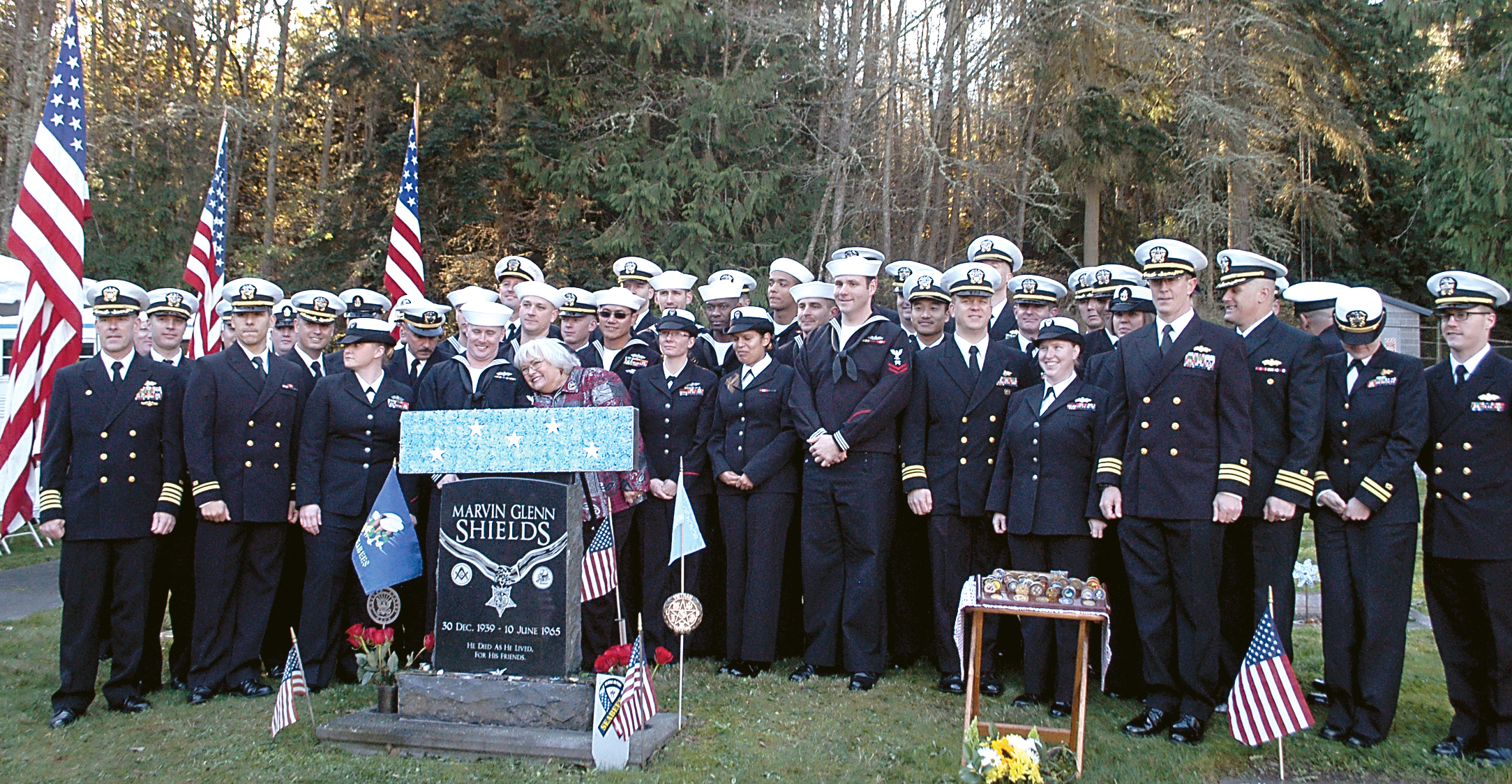 Most Honored Seabee S Heroism Remembered On Veterans Day With Graveside Gathering Peninsula