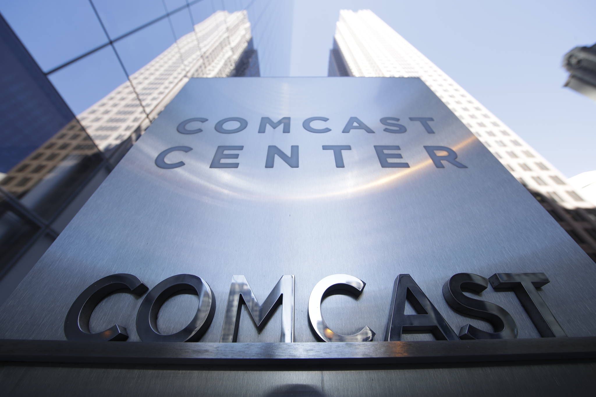 Washington expands lawsuit against Comcast over service plan