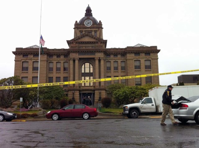 UPDATED Judge stabbed deputy shot in Grays Harbor courthouse