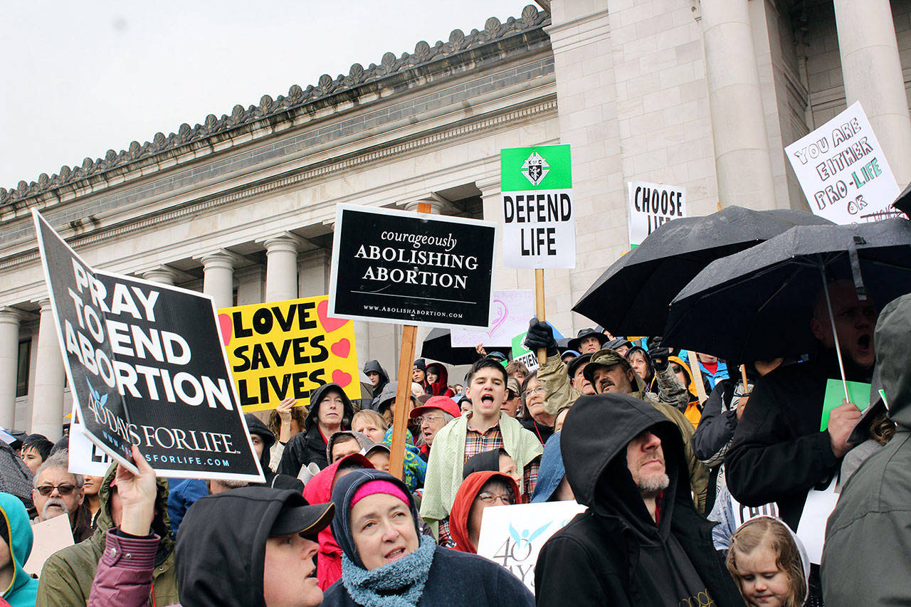 Hundreds attend 40th annual March For Life on anniversary of Roe v Wade