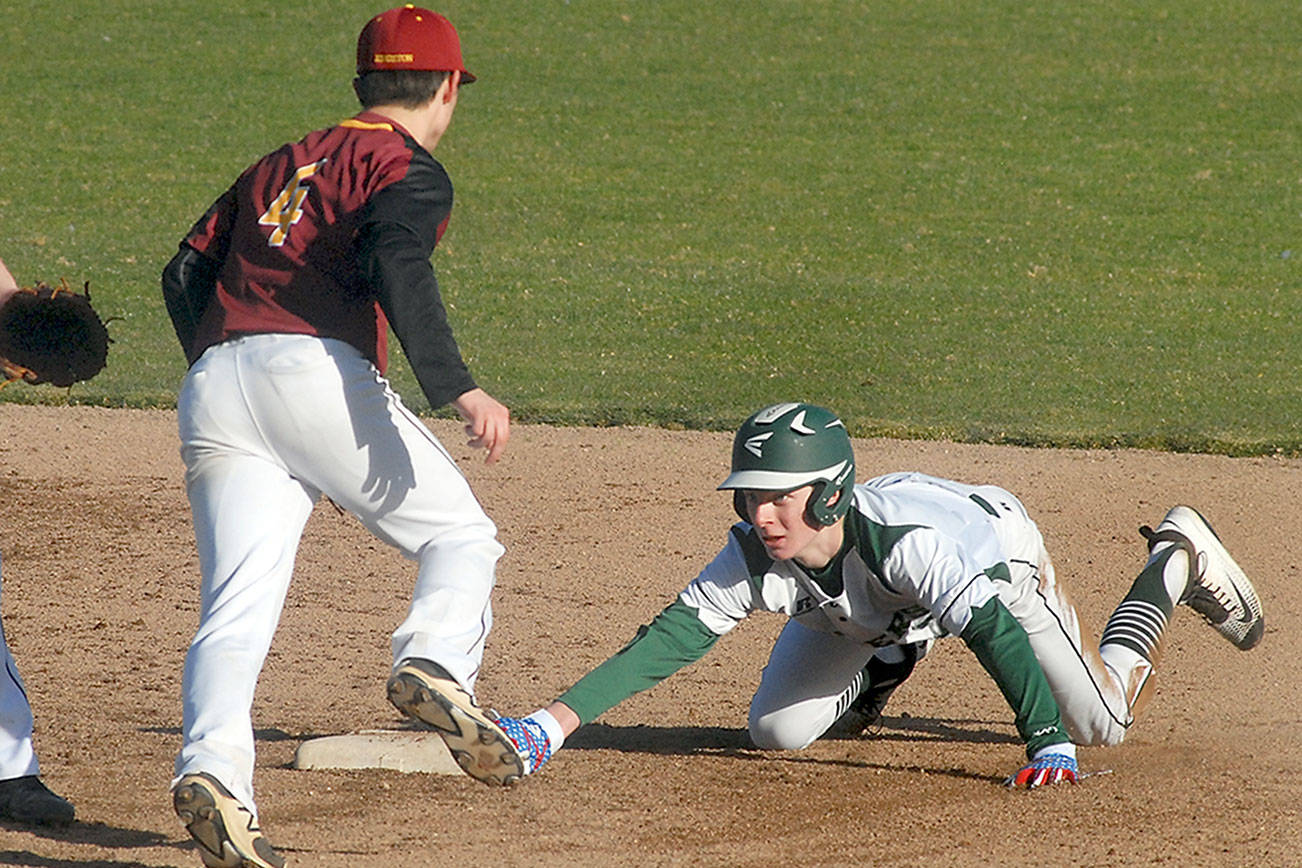 PREP ROUNDUP: Port Angeles trio pitches Riders baseball to win