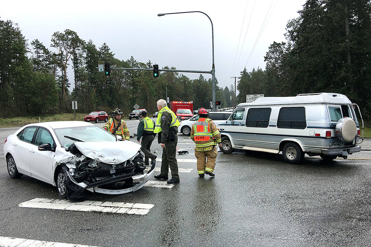 Port Townsend man hurt in two-vehicle wreck