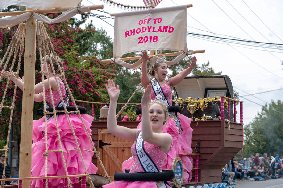 PHOTOS Port Townsend parade ‘Off to Rhodyland’ Peninsula Daily News