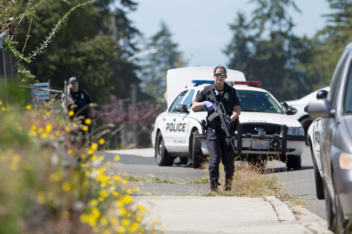 Man Arrested After Three Hour Standoff In Port Angeles Peninsula Daily News 6314