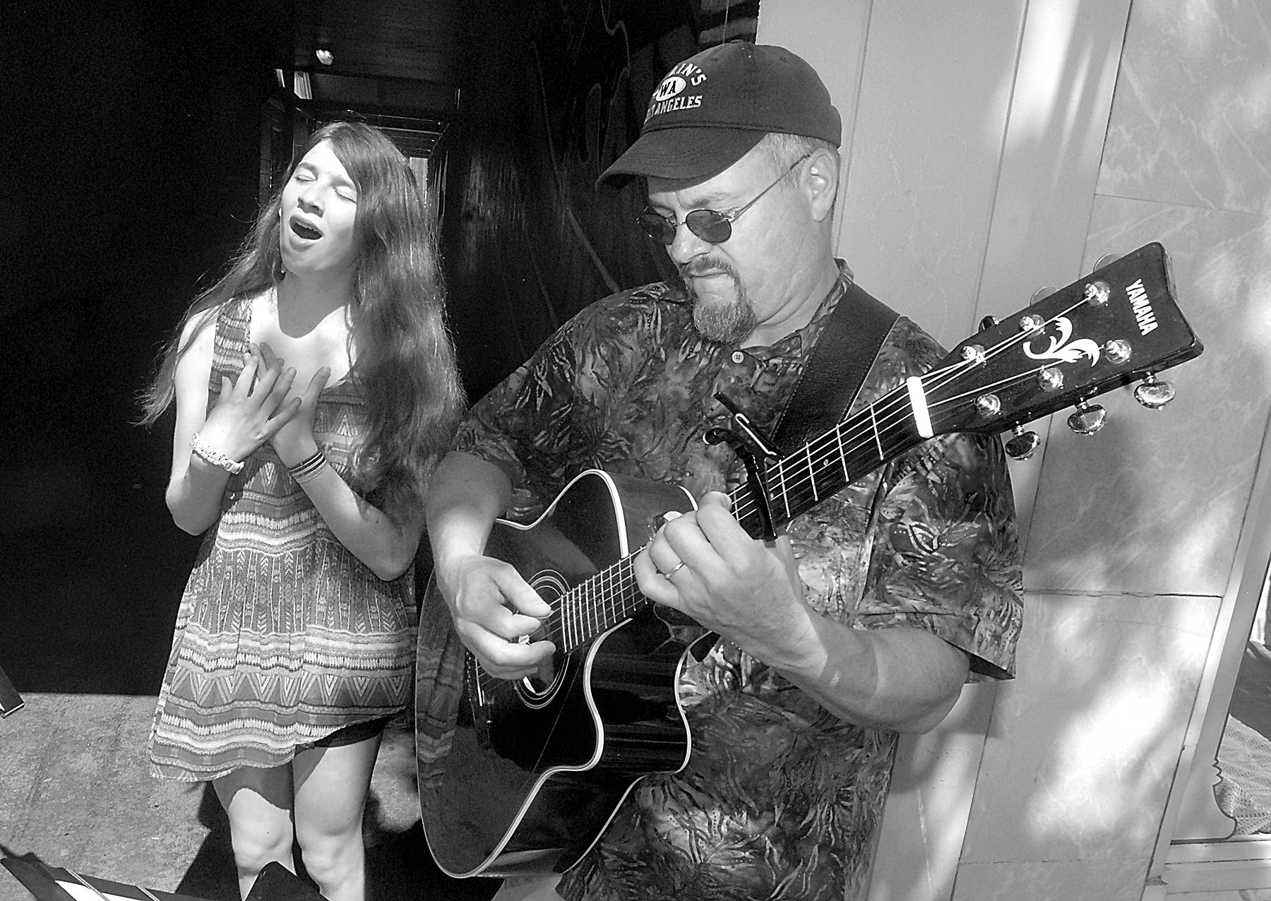 PHOTO: Breezeway busking