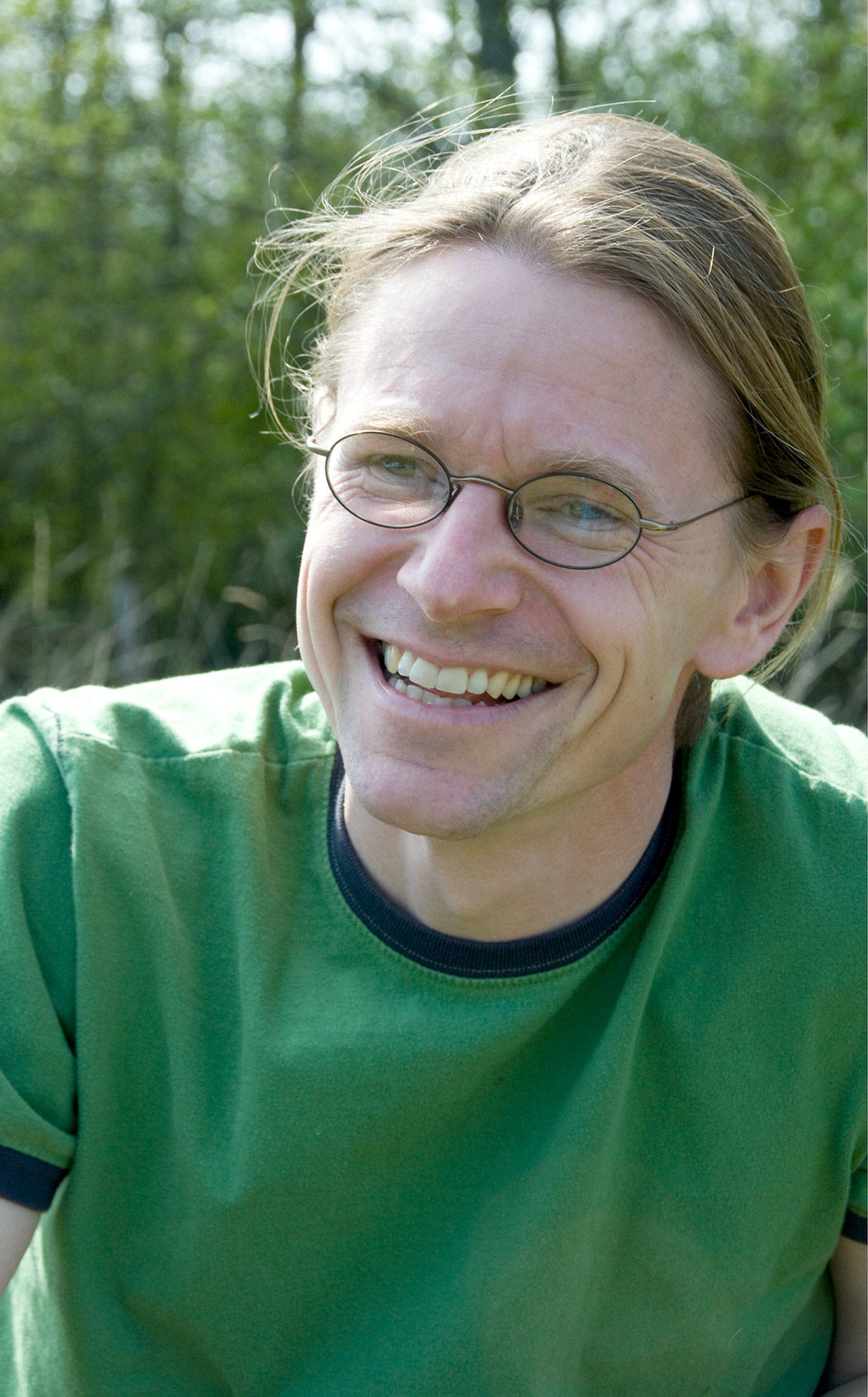 Thor Hanson, author of “Buzz” and other books, will talk about connecting with nature in the Huntingford Humanities Lecture in Chimacum on Thursday.