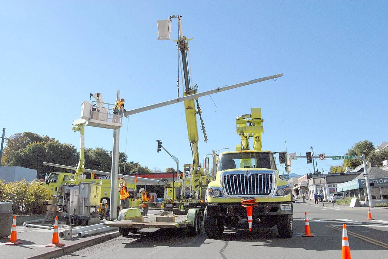 PHOTO: Traffic light replacement causes jam in Port Angeles