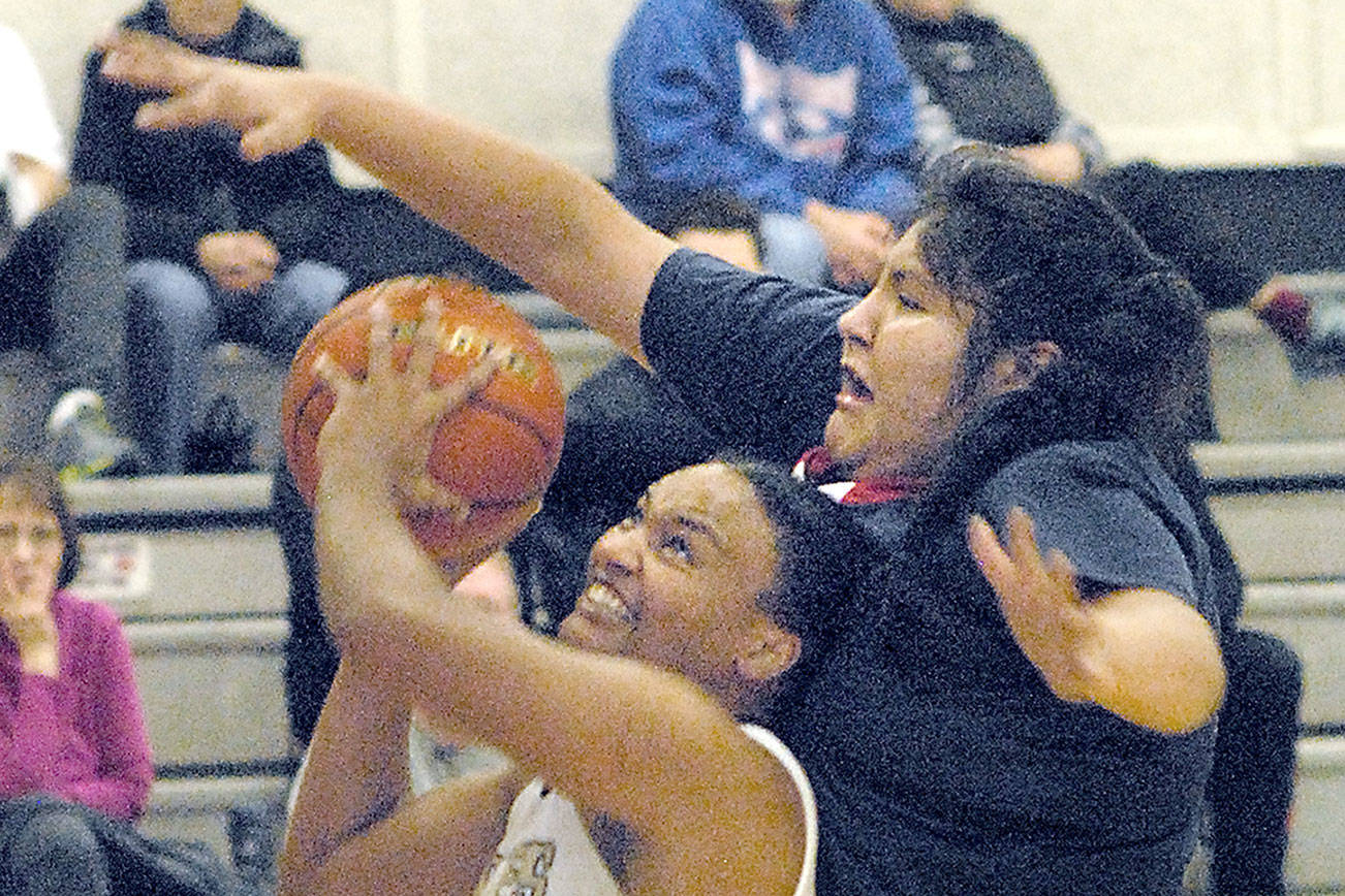 AREA SPORTS BRIEFS: Port Angeles’ Nizhoni Wheeler named NWAC Player of the Week; Forks duo honored by league