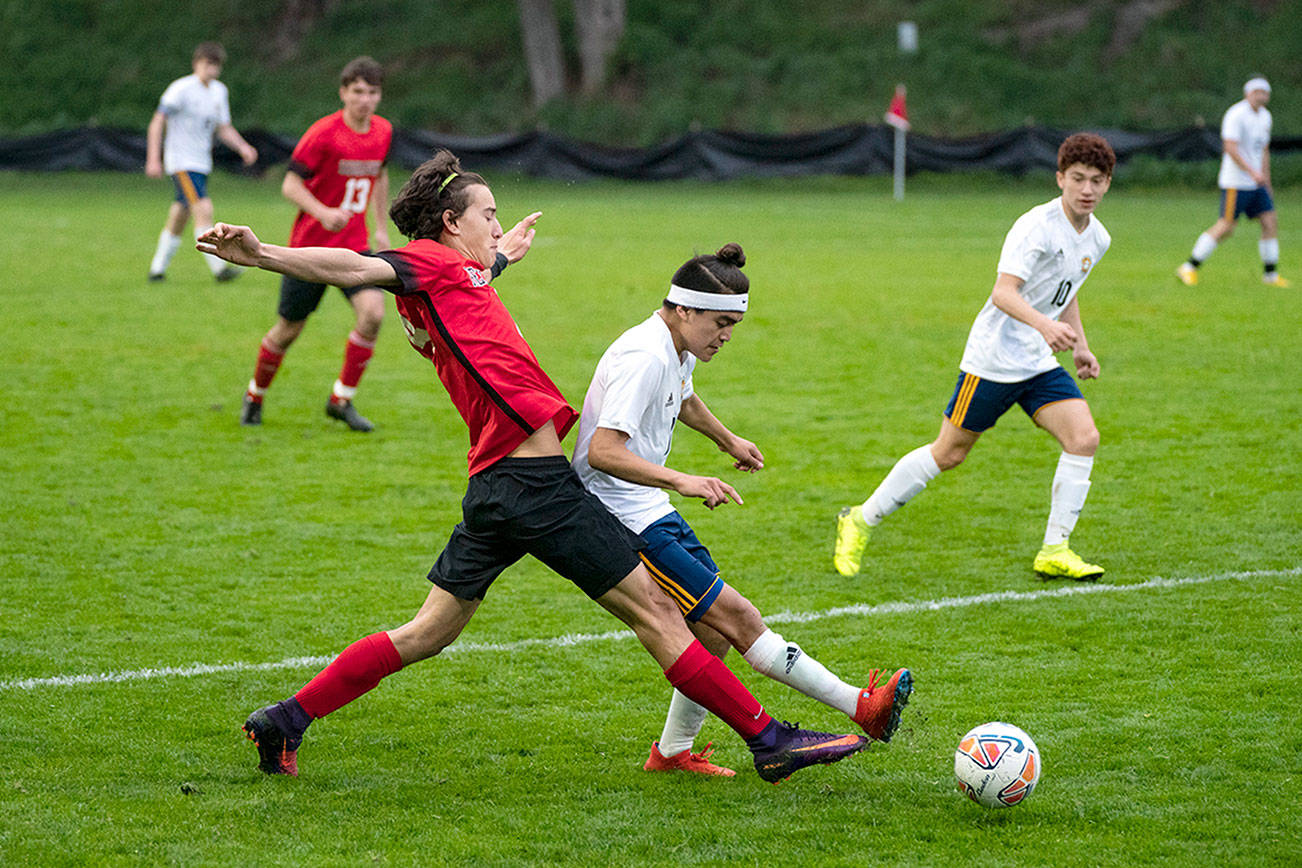 BOYS SOCCER: Port Townsend shoots past Forks; Port Angeles and Sequim earn shutout wins