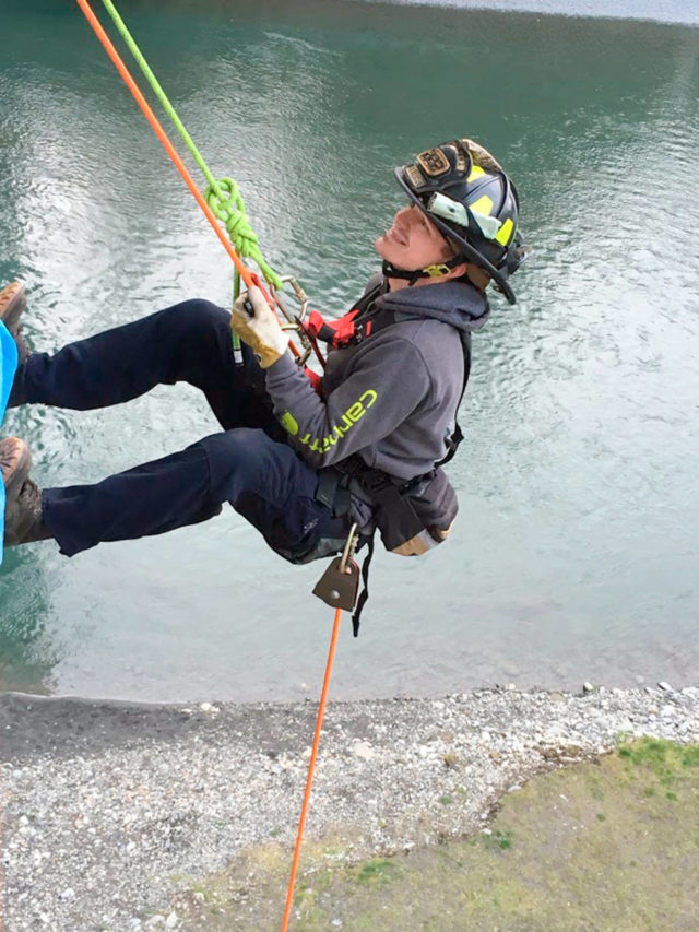 Clallam 2 Fire Rescue conducts rope rescue training Peninsula Daily News