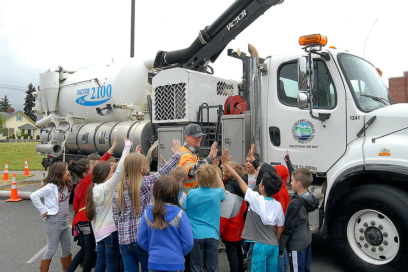 Jefferson School children in Port Angeles get hands-on experience with trucks