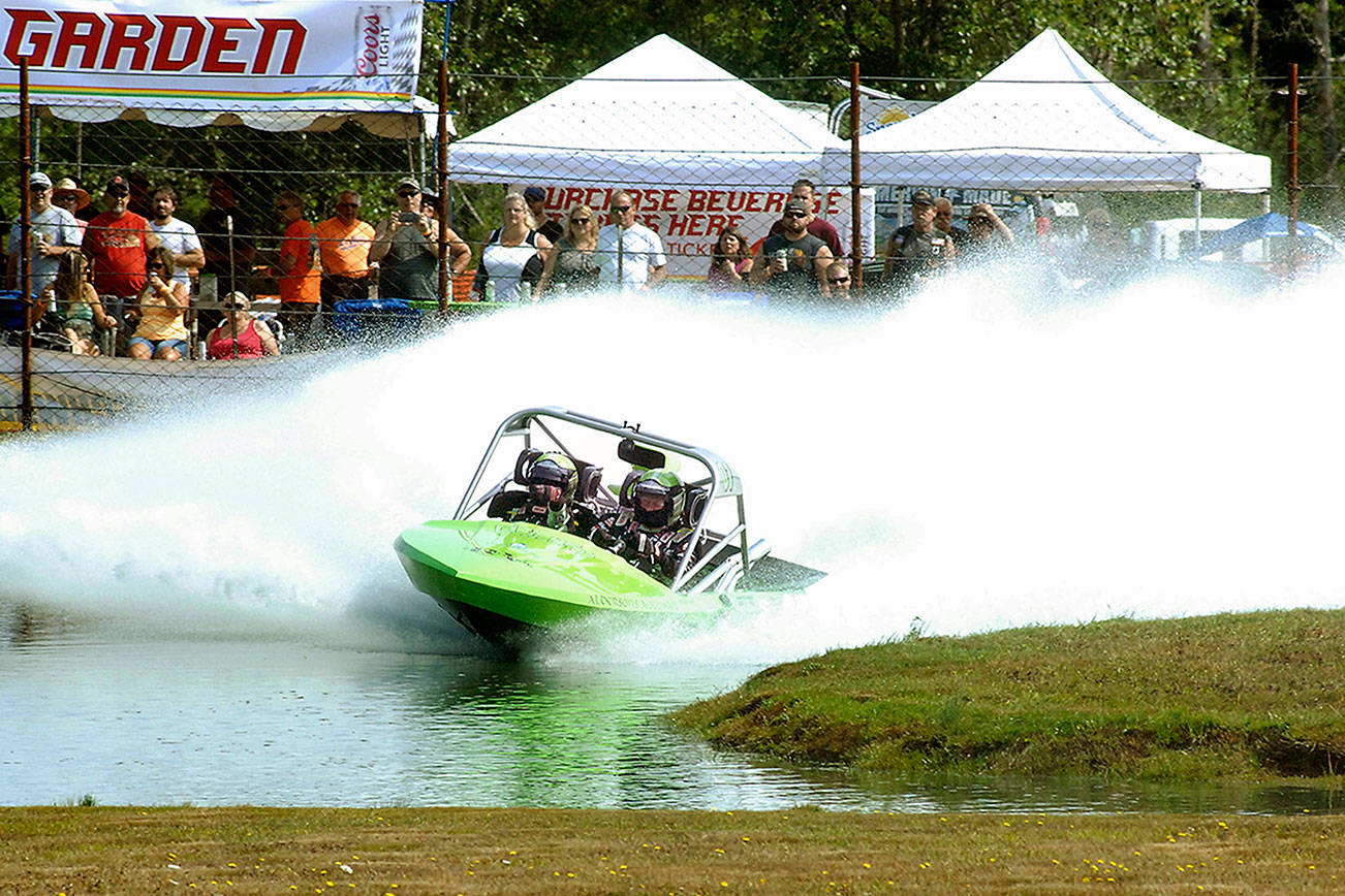 SPRINT BOATS: Race teams ready to roar Saturday in Port Angeles