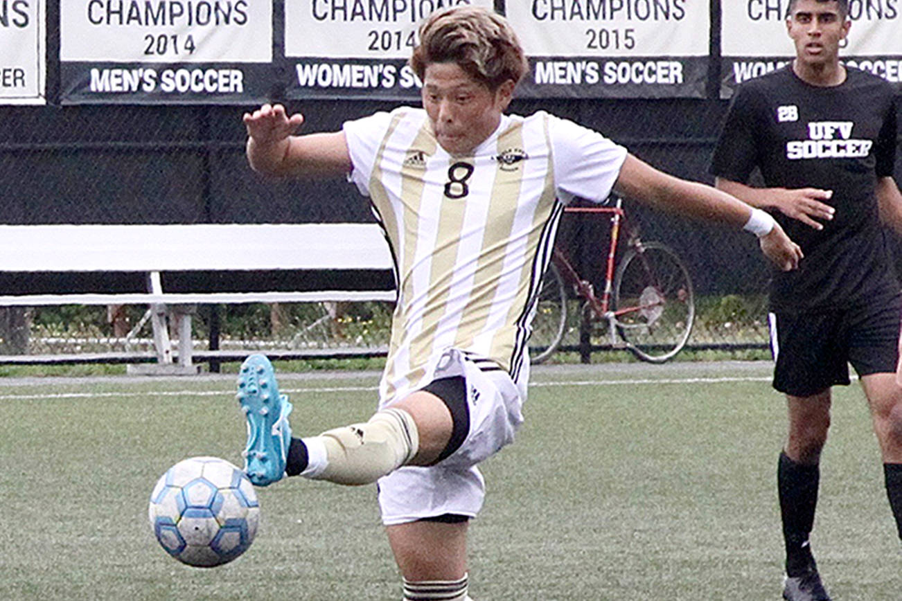 COLLEGE SOCCER: Peninsula men down four-year Fraser Valley 4-1